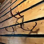 Rauhallinen Kelohuoneisto Laehellae Palveluita, Peacefull Log At Yllaes *