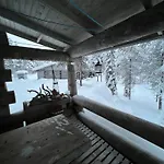 Rauhallinen Kelohuoneisto Laehellae Palveluita, Peacefull Log At Yllaes 아파트 *