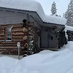 Rauhallinen Kelohuoneisto Laehellae Palveluita, Peacefull Log At Yllaes 아파트