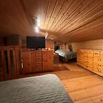 Rauhallinen Kelohuoneisto Laehellae Palveluita, Peacefull Log At Yllaes 아파트 *