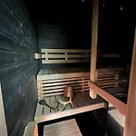 Rauhallinen Kelohuoneisto Laehellae Palveluita, Peacefull Log At Yllaes