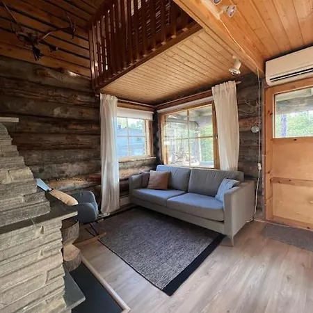 Rauhallinen Kelohuoneisto Laehellae Palveluita, Peacefull Log At Yllaes Apartment