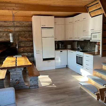 Apartment Rauhallinen Kelohuoneisto Laehellae Palveluita, Peacefull Log At Yllaes