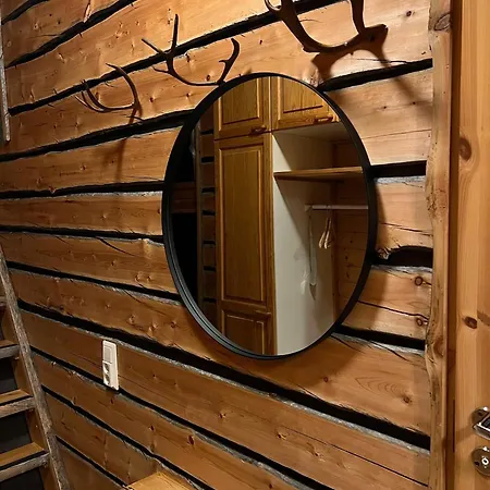 Rauhallinen Kelohuoneisto Laehellae Palveluita, Peacefull Log At Yllaes *