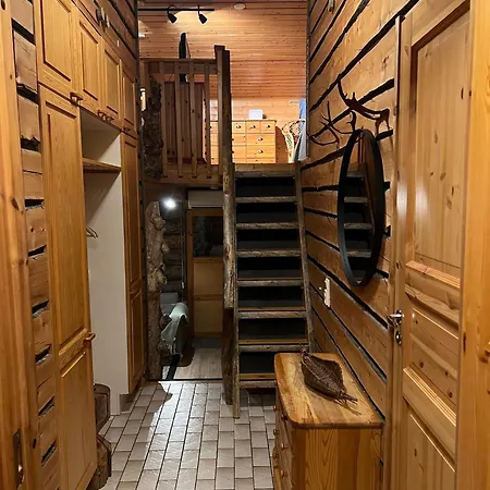 Apartment Rauhallinen Kelohuoneisto Laehellae Palveluita, Peacefull Log At Yllaes *